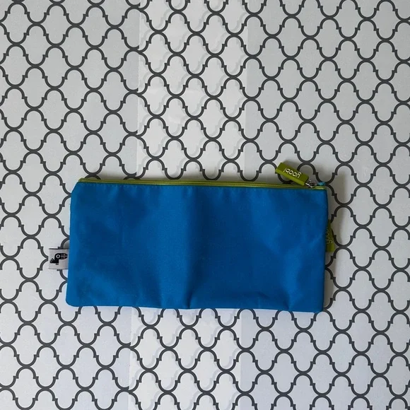 Blue and Green Mesh Pouch - Picture 3 of 3